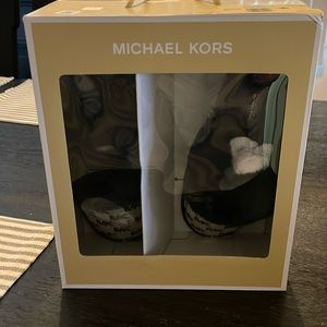Womens Michael Kors slippers. Brand new in box. Size 8